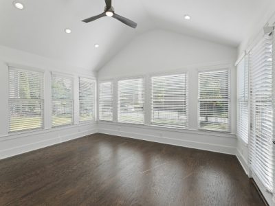 LaRuche-Castle-2160WatercrestCommons01 (1)