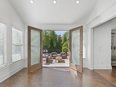 LaRuche-Castle-2160WatercrestCommons06