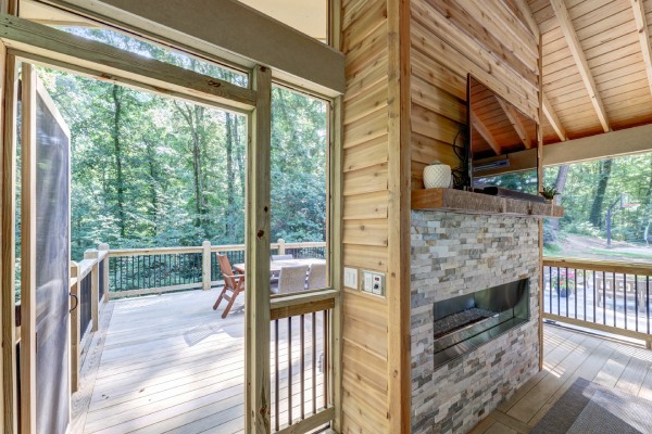 LaRucheCreative-215CameronGlenCt12