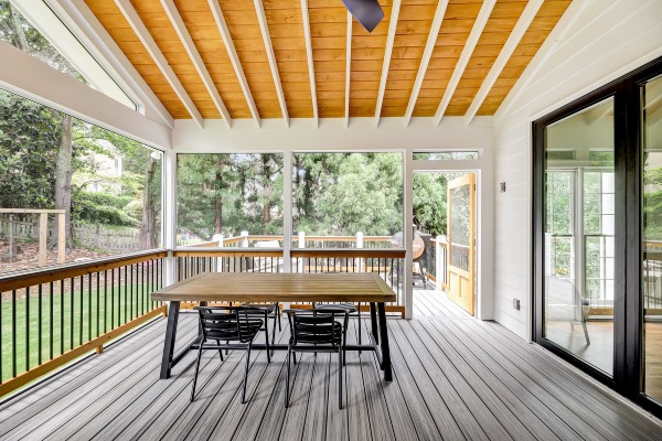 LaRucheCreative-RealEstate-CastleConstruction-1927FieldPondGlen-03