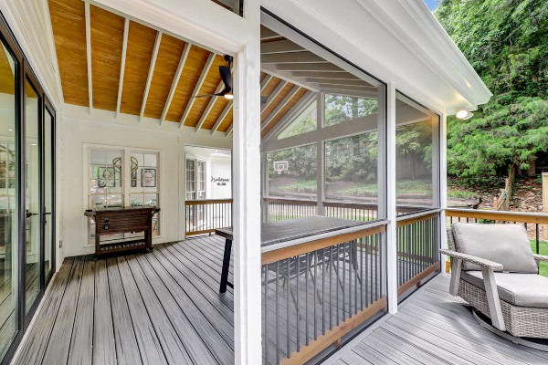 LaRucheCreative-RealEstate-CastleConstruction-1927FieldPondGlen-07