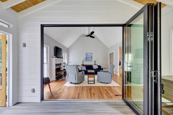 LaRucheCreative-RealEstate-CastleConstruction-1927FieldPondGlen-10