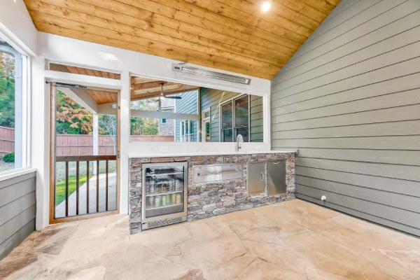 LaRuche_CastleConstruction_2185_Watercrest_Commons-06