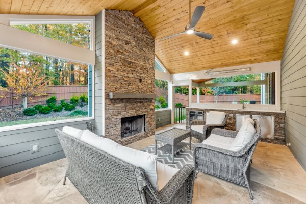 LaRuche_CastleConstruction_2185_Watercrest_Commons-09