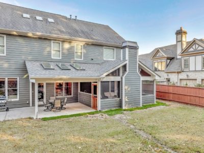 LaRuche_CastleConstruction_2185_Watercrest_Commons-10