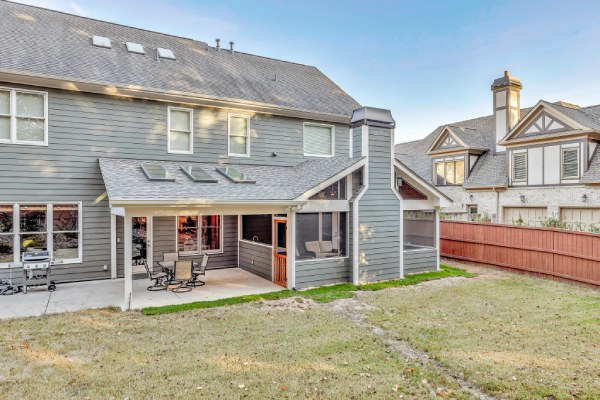 LaRuche_CastleConstruction_2185_Watercrest_Commons-10