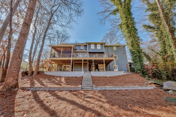 gallery_LaRuche_CastleConstruction_1540_Tennessee_Walker_Dr-19_1659539626