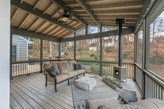 Beautiful Screened in Porch