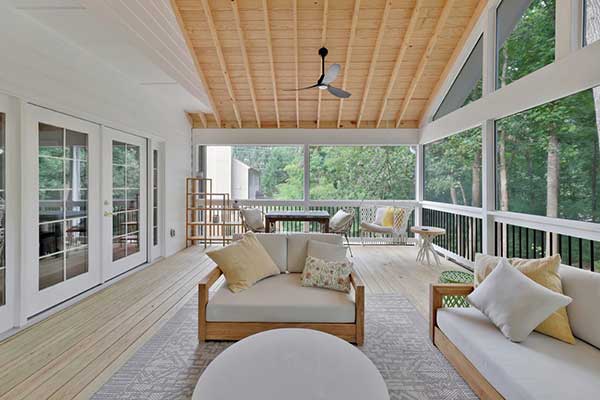 Quality Screened In Porch